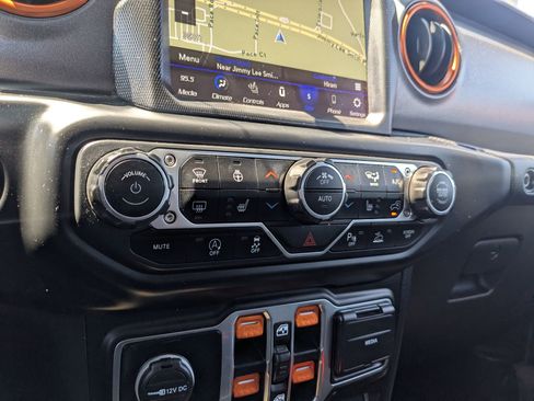 Used 2020 Jeep Gladiator Mojave AWD/4WD image 18