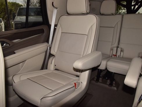 Used 2024 GMC Yukon Denali w/ Max Trailering Package image 20