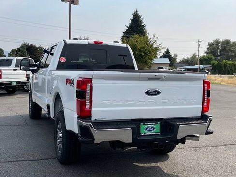 New 2026 Ford F250 Lariat w/ FX4 Off-Road Package AWD/4WD image 3