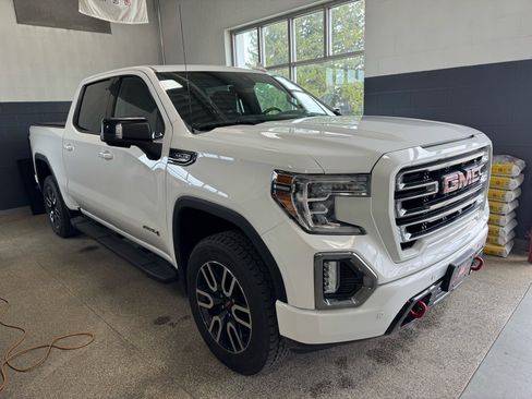 Used 2019 GMC Sierra 1500 AT4 w/ AT4 Premium Package AWD/4WD image 3
