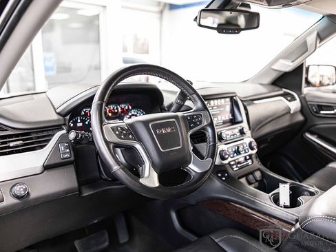 Used 2017 GMC Yukon SLT image 19