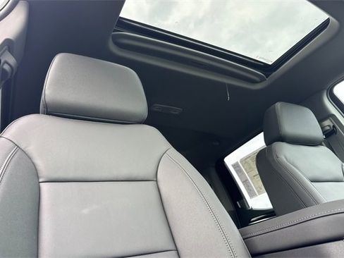 New 2026 GMC Sierra 1500 Elevation w/ Elevation Premium Package image 18