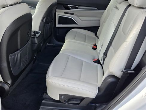Used 2020 Kia Telluride S w/ S 8 Passenger Seating Package image 12