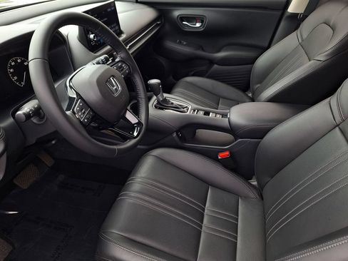 Used 2025 Honda HR-V EX-L image 10