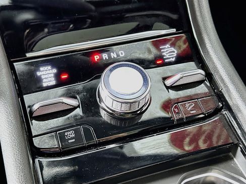 Used 2022 Jeep Grand Cherokee Overland image 21