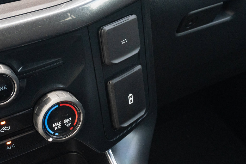 Used 2025 Ford F150 STX w/ Equipment Group 200A RWD image 26