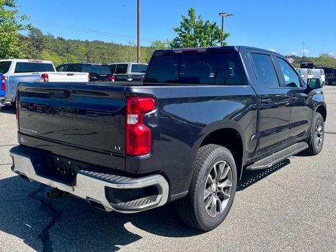 Used 2022 Chevrolet Silverado 1500 LT AWD/4WD image 5