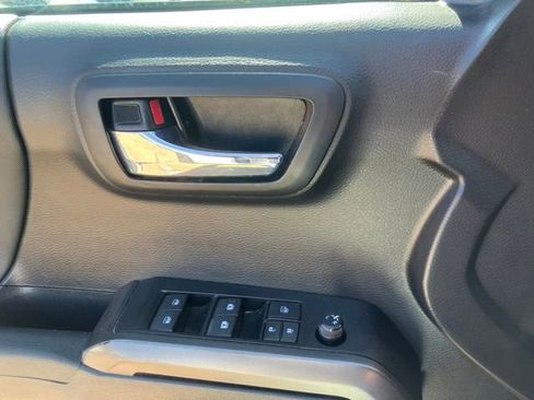 Used 2023 Toyota Tacoma TRD Off-Road image 21