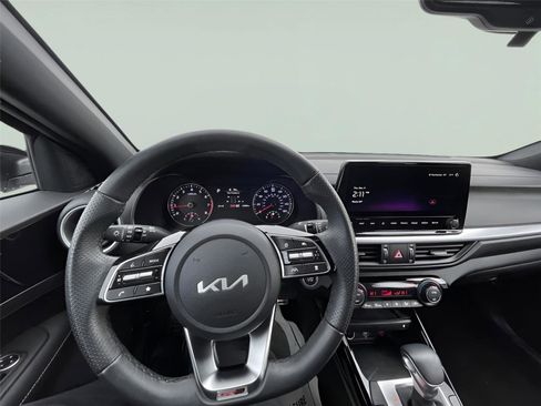 Used 2024 Kia Forte GT-Line w/ GT-Line Premium Package image 25