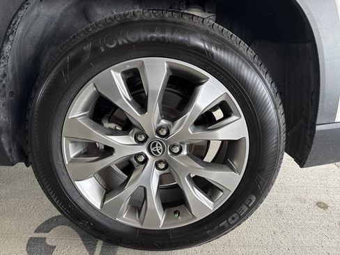 Used 2024 Toyota Grand Highlander FWD image 23