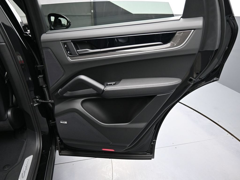 Certified 2026 Porsche Cayenne AWD/4WD image 26