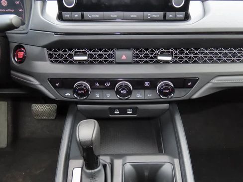 Used 2025 Honda Accord SE image 19