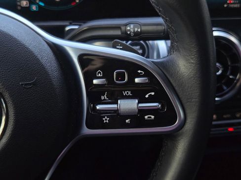 Used 2022 Mercedes-Benz GLB 250 GLB 250 image 22