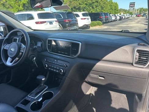 Used 2021 Kia Sportage LX AWD/4WD image 15