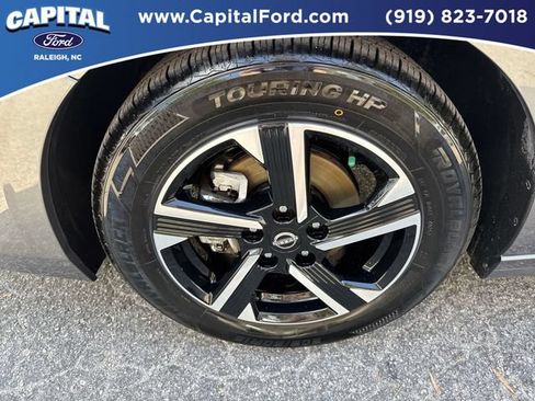 Used 2025 Nissan Sentra SV FWD image 13