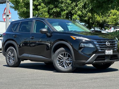 Certified 2024 Nissan Rogue S AWD/4WD image 2