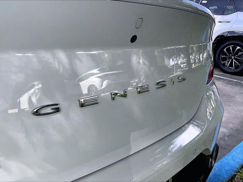 Used 2023 Genesis G70 2.0T w/ Sport Prestige Package RWD image 29
