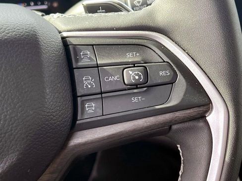 Used 2022 Jeep Grand Cherokee Limited 4xe image 18