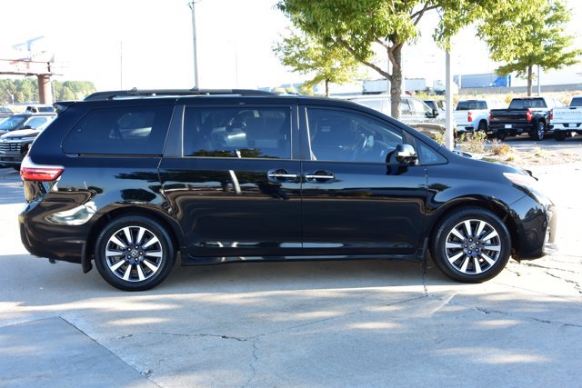 Used 2019 Toyota Sienna Limited Premium FWD image 4