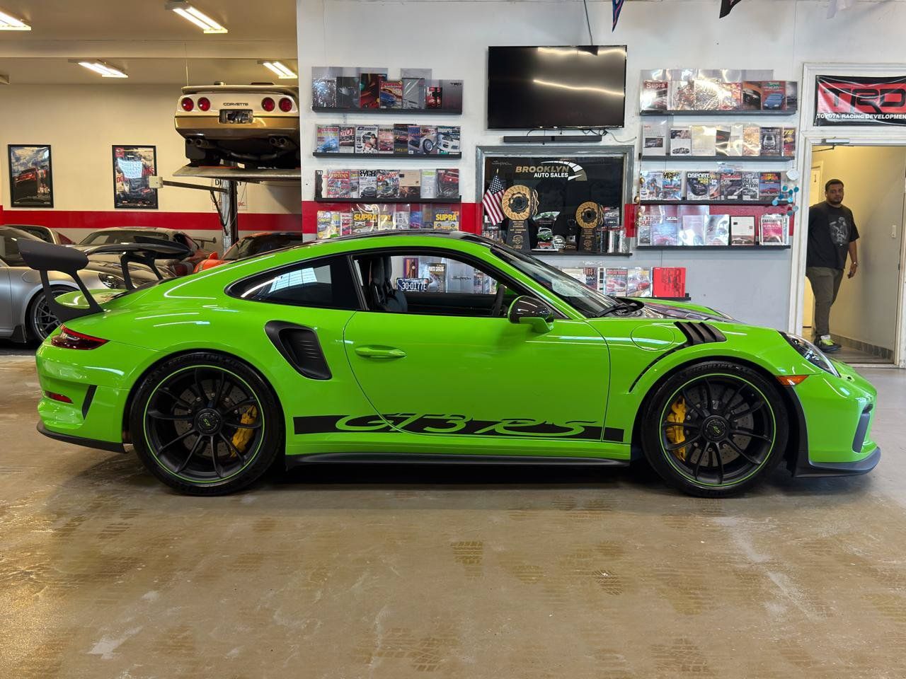 Used 2019 Porsche 911 GT3 RS RWD image 5