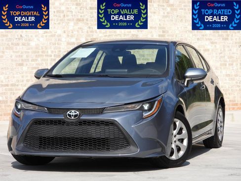 Used 2022 Toyota Corolla LE FWD image 2