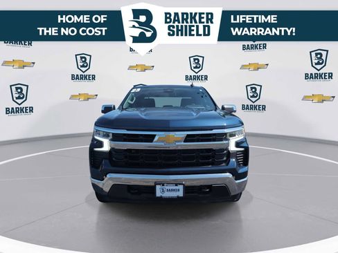 Used 2023 Chevrolet Silverado 1500 LT AWD/4WD image 3