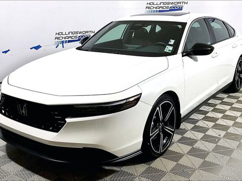 Used 2024 Honda Accord Sport image 1