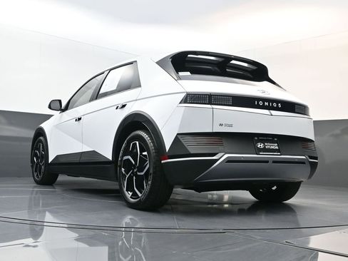 Certified 2024 Hyundai Ioniq 5 SEL image 24