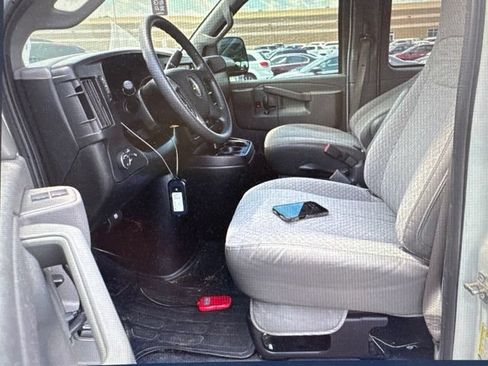 Used 2018 Chevrolet Express 3500 LT w/ LT Preferred Equipment Group RWD image 12