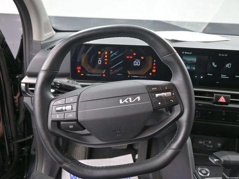 Used 2026 Kia Sportage LX FWD image 31