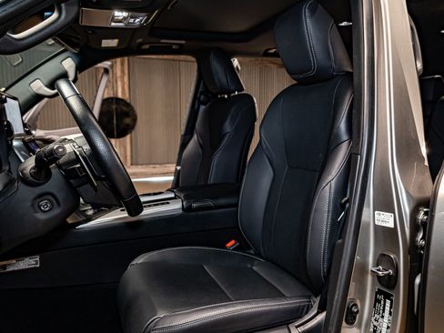 Used 2022 Lexus LX 600 F Sport w/ Accessory Package (Z1) image 21