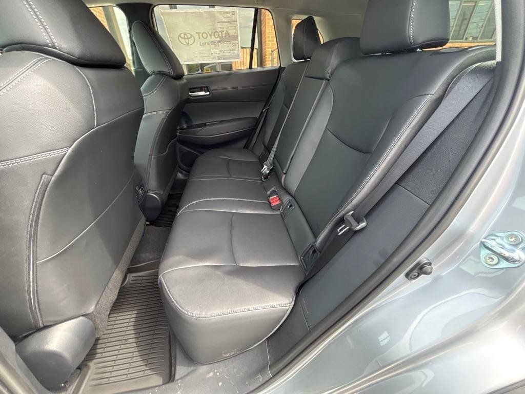Used 2026 Toyota Corolla Cross XLE w/ Convenience Package FWD image 25