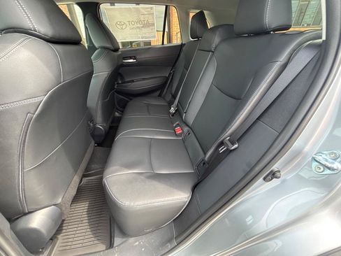 Used 2026 Toyota Corolla Cross XLE w/ Convenience Package FWD image 25