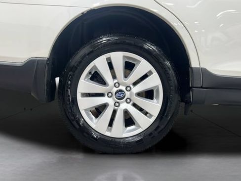 Used 2018 Subaru Outback 2.5i AWD/4WD image 23