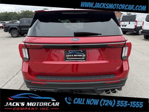 Used 2025 Ford Explorer ST image 10