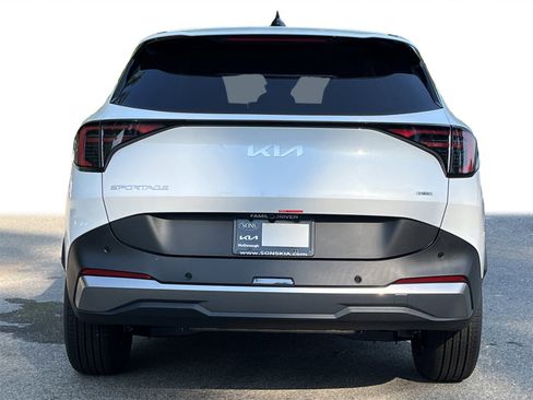 New 2026 Kia Sportage LX FWD image 22