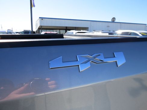 Used 2025 GMC Sierra 1500 Elevation w/ LPO, Elevation Black Package image 9