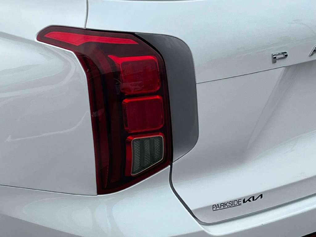 Used 2025 Hyundai Palisade SEL FWD image 36