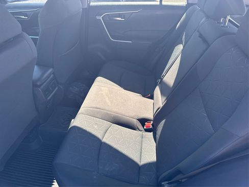 Used 2022 Toyota RAV4 XLE image 12