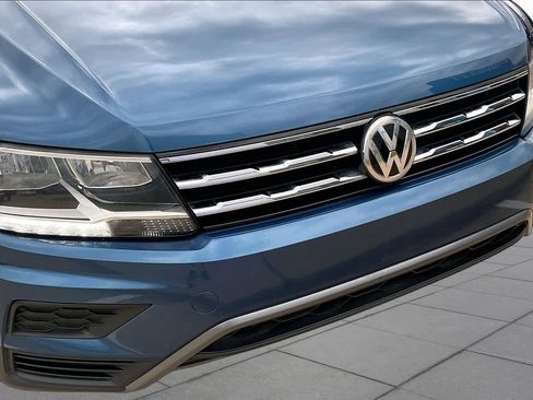 Used 2020 Volkswagen Tiguan SE w/ Panoramic Sunroof Package AWD/4WD image 30