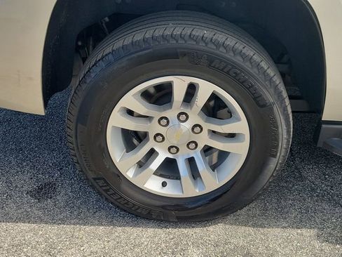 Used 2016 Chevrolet Tahoe LS RWD image 6