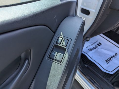 Used 2025 Nissan Frontier S AWD/4WD image 11