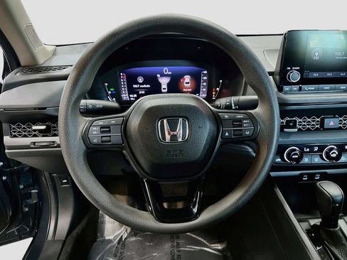 Used 2025 Honda Accord SE image 10