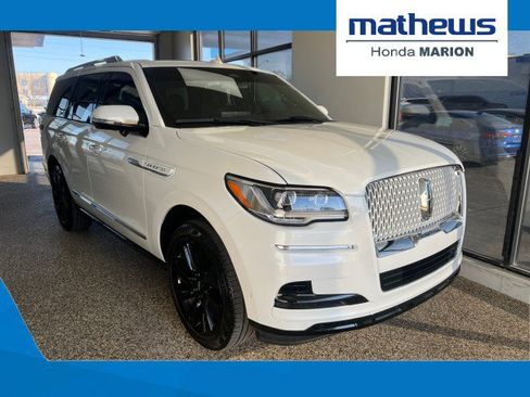 Used 2024 Lincoln Navigator Reserve AWD/4WD image 1