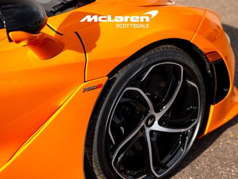 Used 2024 McLaren 750S Spider RWD image 45