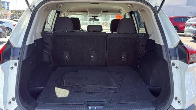Used 2023 Nissan Rogue S FWD image 8