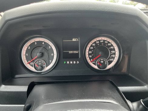 Used 2015 RAM 2500 Tradesman w/ Chrome Appearance Group AWD/4WD image 13