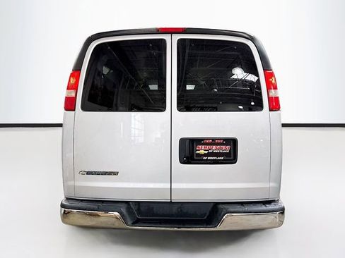 Used 2016 Chevrolet Express 3500 LT w/ LT Preferred Equipment Group image 7