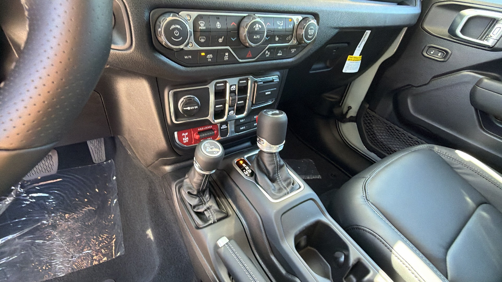 New 2027 Jeep Wrangler Unlimited Rubicon 392 AWD/4WD image 25