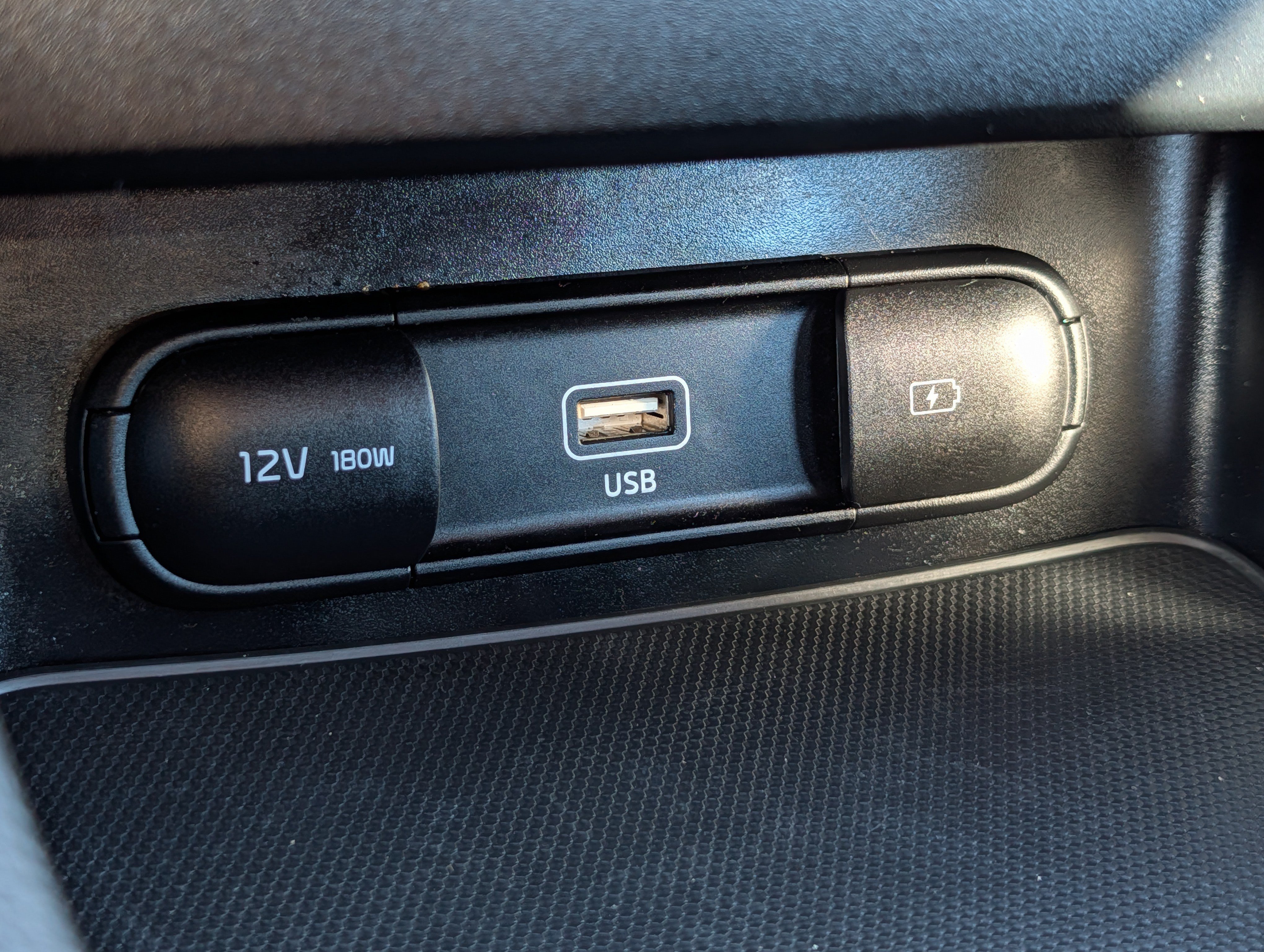 Certified 2024 Kia Forte LXS w/ LXS Technology Package FWD image 33